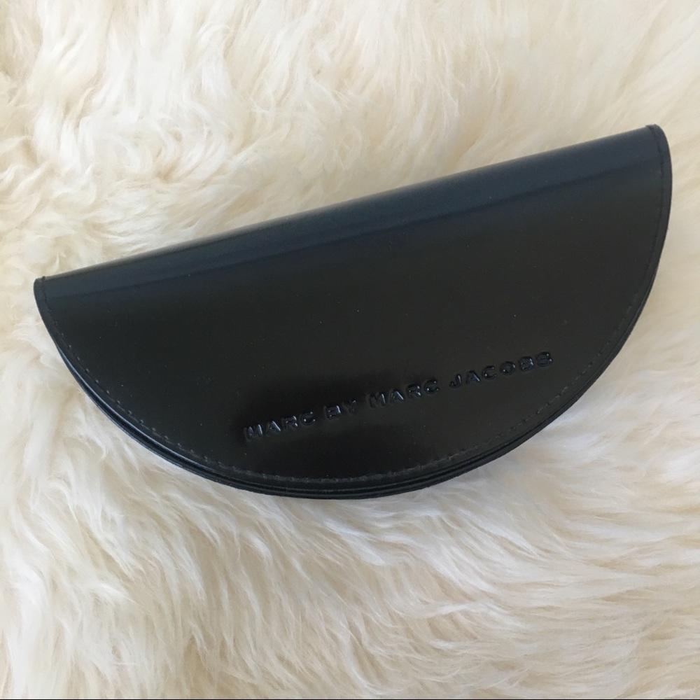🌿SALE: Marc by Marc Jacobs Sunglasses Case